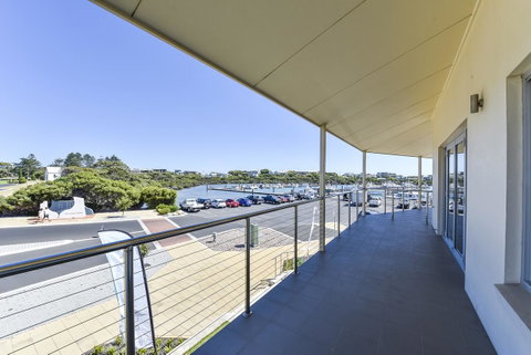 Aloha Waterfront Properties - Sunshine Coast Guide 10