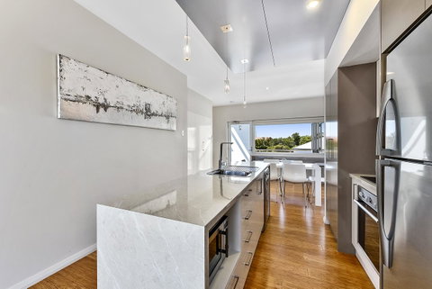 Aloha Waterfront Properties - Sunshine Coast Guide 25