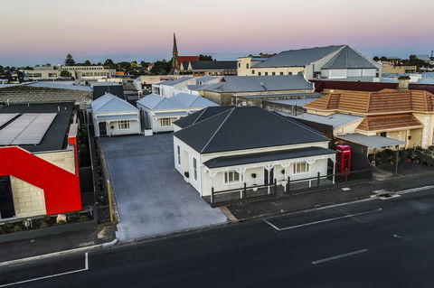 Aloha Central Luxury Apartments - Sunshine Coast Guide 7