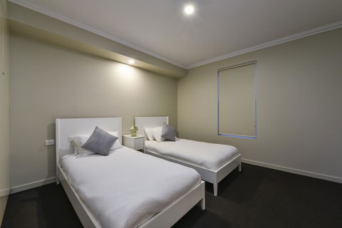 Aloha Central Luxury Apartments - Sunshine Coast Guide 27