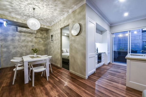 Aloha Central Luxury Apartments - Sunshine Coast Guide 15