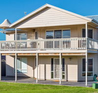 Rocks Beach House Victor Harbor - Sunshine Coast Guide