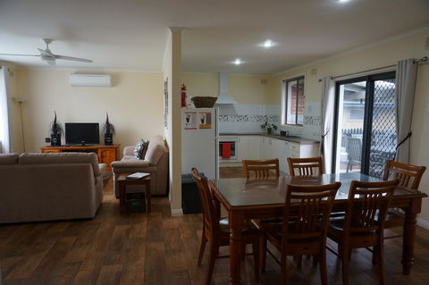 Kohinoor Getaway - Sunshine Coast Guide 1