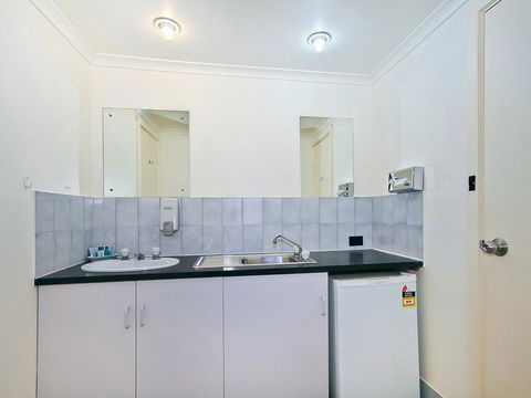Motel Goolwa - Sunshine Coast Guide 8