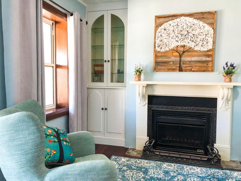 Inglenook Cottage - Sunshine Coast Guide 2
