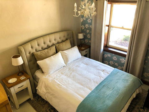 Inglenook Cottage - Sunshine Coast Guide 3