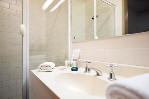 Adelaide Paringa - Sunshine Coast Guide 14