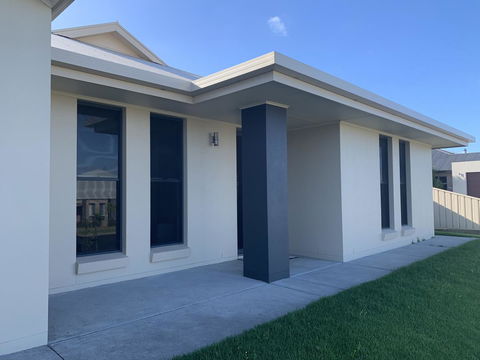 Little On Ash - Sunshine Coast Guide 8