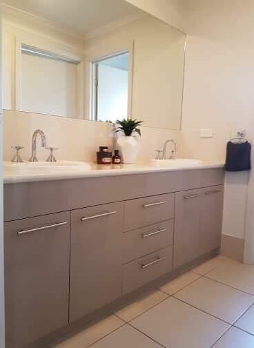 Little On Ash - Sunshine Coast Guide 2