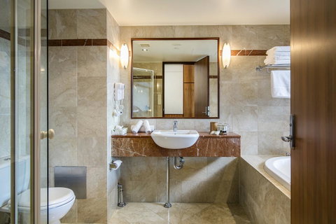 Arkaba Hotel - Sunshine Coast Guide 23