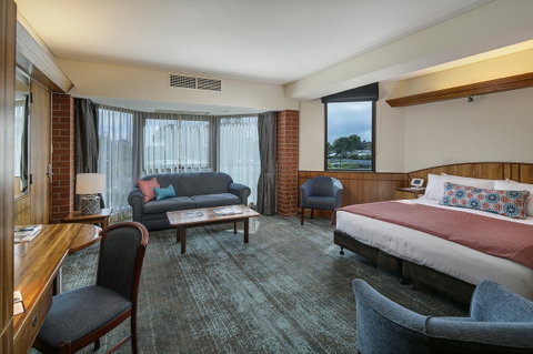 Arkaba Hotel - Sunshine Coast Guide 3
