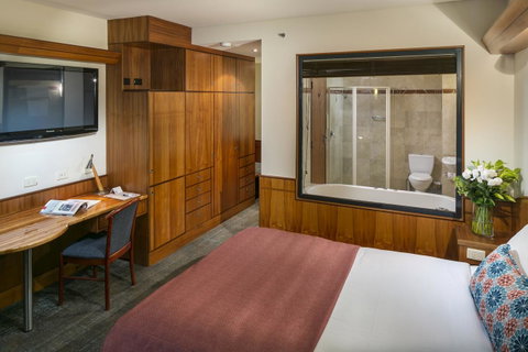 Arkaba Hotel - Sunshine Coast Guide 24