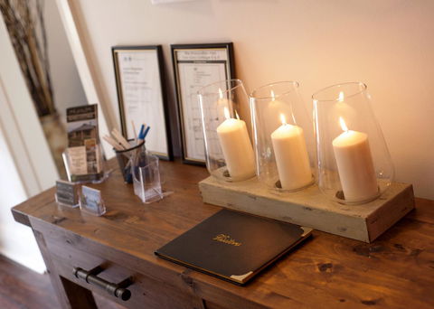 Two Cow Cottage Bed & Breakfast - Sunshine Coast Guide 34
