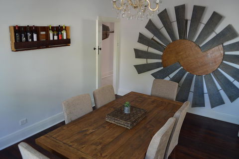 Two Cow Cottage Bed & Breakfast - Sunshine Coast Guide 25