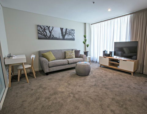 Adelaide DressCircle Apartments - North Terrace - Sunshine Coast Guide 23