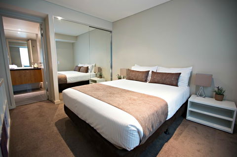 Adelaide DressCircle Apartments - North Terrace - Sunshine Coast Guide 11