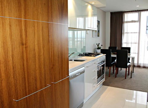 Adelaide DressCircle Apartments - North Terrace - Sunshine Coast Guide 29