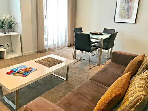 Adelaide DressCircle Apartments - North Terrace - Sunshine Coast Guide 19