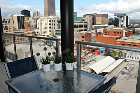 Adelaide DressCircle Apartments - North Terrace - Sunshine Coast Guide 25