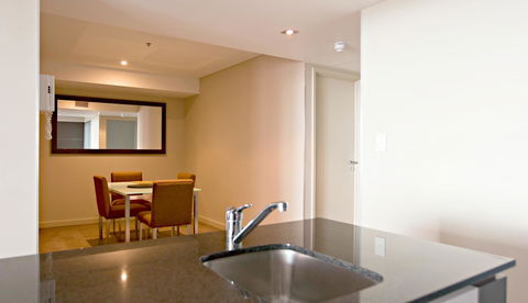 Adelaide DressCircle Apartments - North Terrace - Sunshine Coast Guide 18