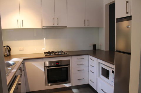 Adelaide DressCircle Apartments - Archer Street - Sunshine Coast Guide 19