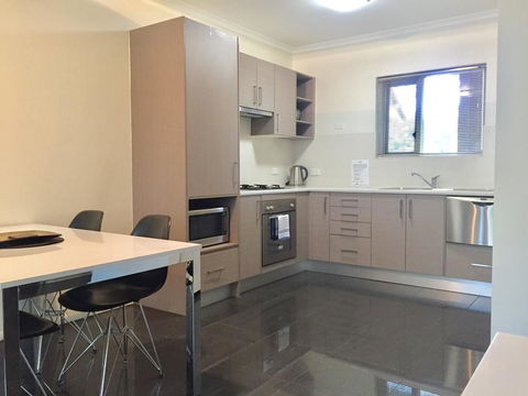Adelaide DressCircle Apartments - Archer Street - Sunshine Coast Guide 11
