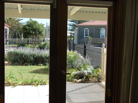 Trafalgar Premium Vintage Suites - Sunshine Coast Guide 19