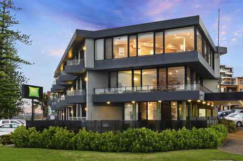 Ibis Styles Port Macquarie - Sunshine Coast Guide 0