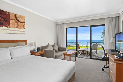 Ibis Styles Port Macquarie - Sunshine Coast Guide 6