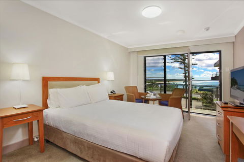 Ibis Styles Port Macquarie - Sunshine Coast Guide 24