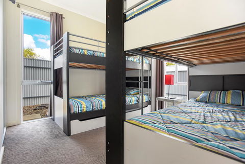'Hope House' - Encounter Bay - Sunshine Coast Guide 16