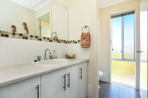 'Hope House' - Encounter Bay - Sunshine Coast Guide 17
