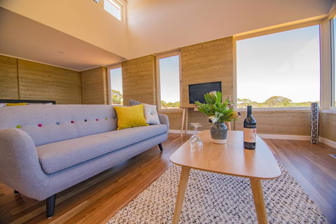 Ecopia Retreat - Sunshine Coast Guide 0