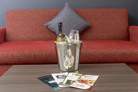 Bathurst Motor Inn - Sunshine Coast Guide 34