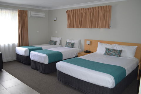 Bathurst Motor Inn - Sunshine Coast Guide 8