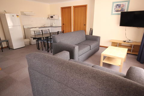 Port Vincent Motel & Apartments - Sunshine Coast Guide 15