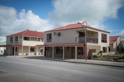 Port Vincent Motel & Apartments - Sunshine Coast Guide 39