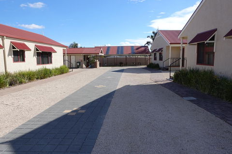 Port Vincent Motel & Apartments - Sunshine Coast Guide 28