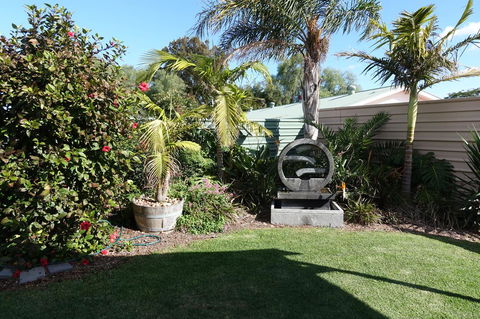 Port Vincent Motel & Apartments - Sunshine Coast Guide 25