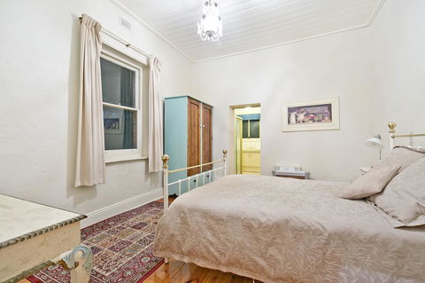 Vineyard Cottage BnB - Sunshine Coast Guide 6
