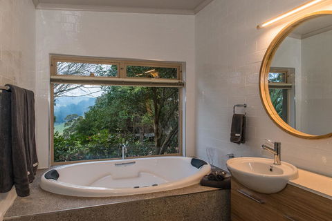 Adelaide Hills Retreats - Sunshine Coast Guide 34