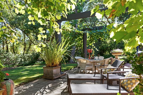 Adelaide Hills Retreats - Sunshine Coast Guide 40