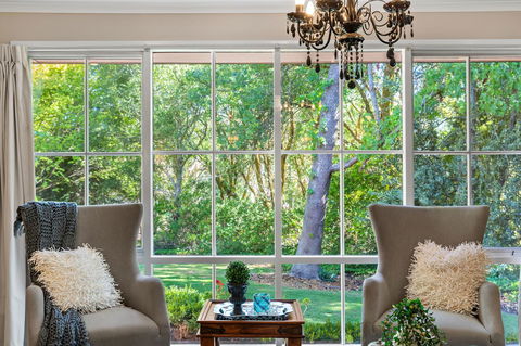 Adelaide Hills Retreats - Sunshine Coast Guide 6