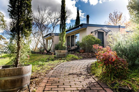 Adelaide Hills Retreats - Sunshine Coast Guide 42