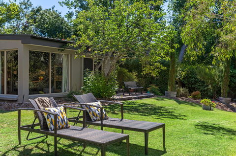 Adelaide Hills Retreats - Sunshine Coast Guide 26