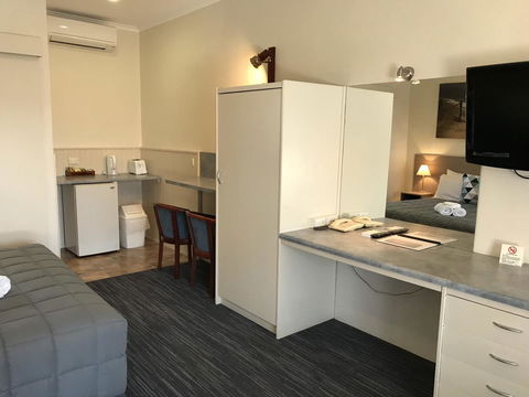 Robetown Motor Inn & Apartments - Sunshine Coast Guide 26