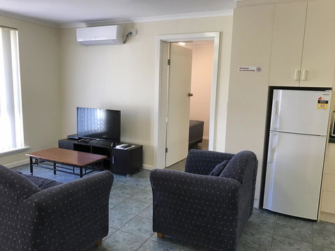 Robetown Motor Inn & Apartments - Sunshine Coast Guide 44