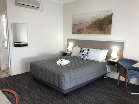 Robetown Motor Inn & Apartments - Sunshine Coast Guide 25