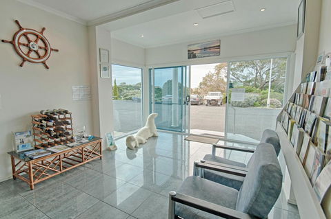 Robetown Motor Inn & Apartments - Sunshine Coast Guide 2