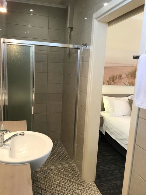 Robetown Motor Inn & Apartments - Sunshine Coast Guide 34